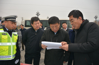 楊占文調(diào)研檢查非洲豬瘟疫情防控及“大棚房”問題整改工作