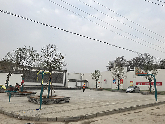 新修建的文化廣場 (1).jpg